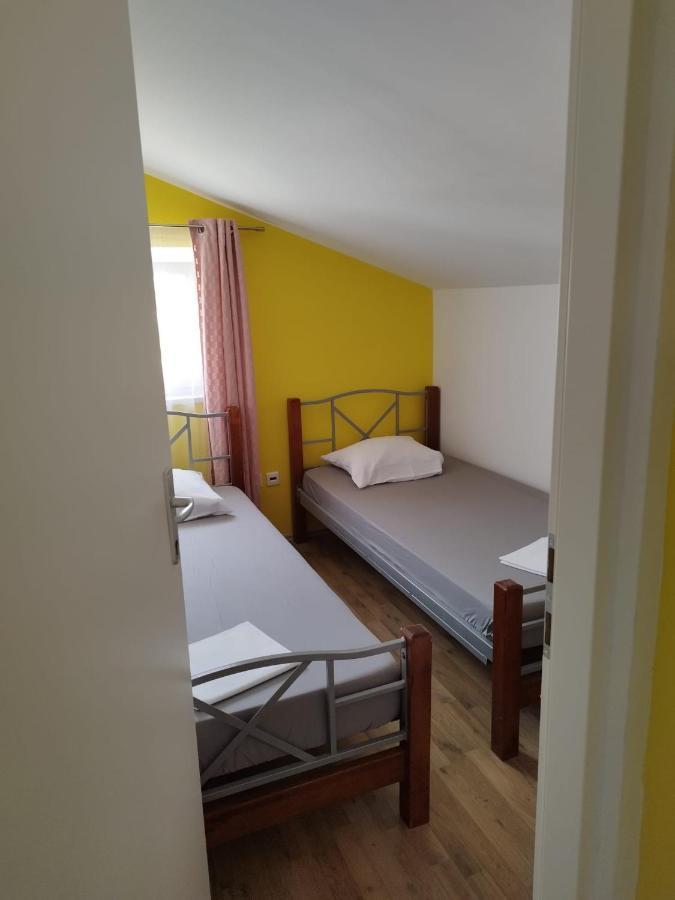 Guesthouse Villa Jurisic Novalja Eksteriør billede