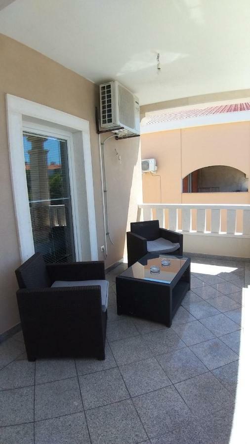 Guesthouse Villa Jurisic Novalja Eksteriør billede